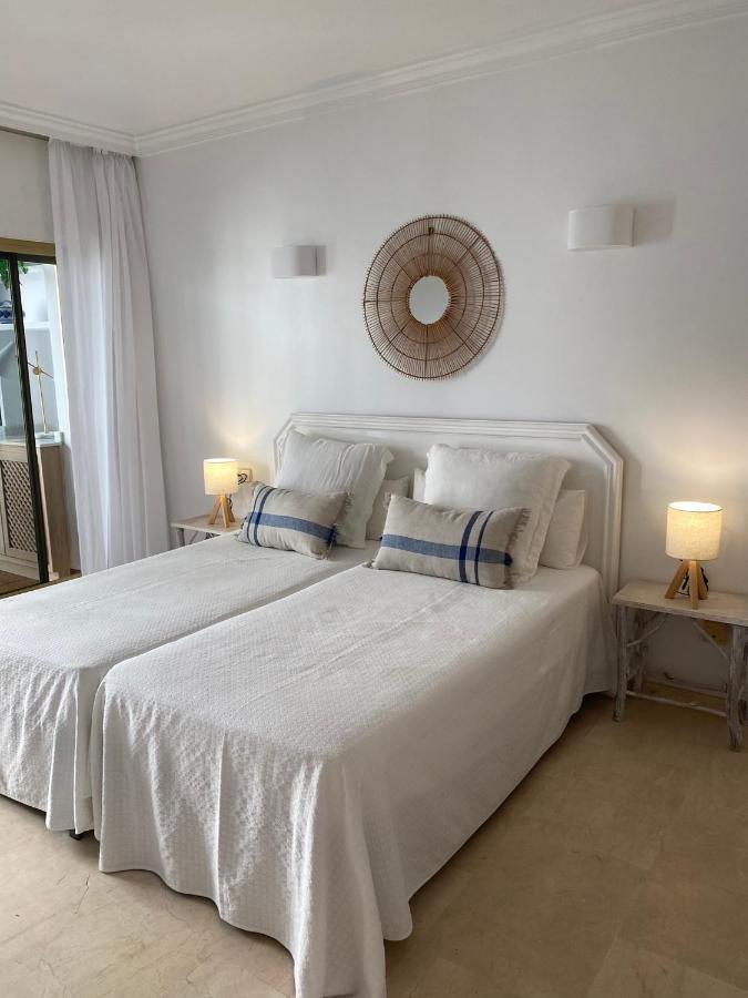 Precioso Apartamento En Primera Linea De Playa Lägenhet Marbella Exteriör bild